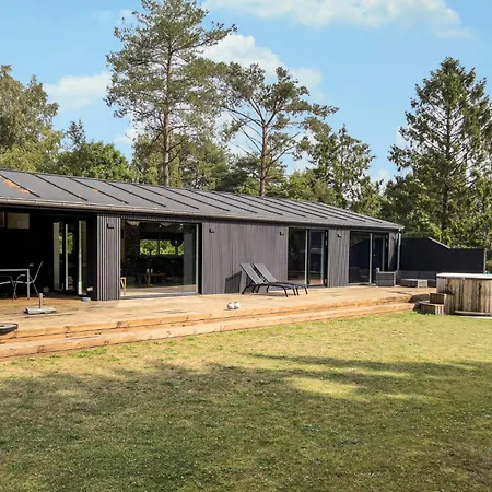 3 Bedroom Amazing In Ebeltoft